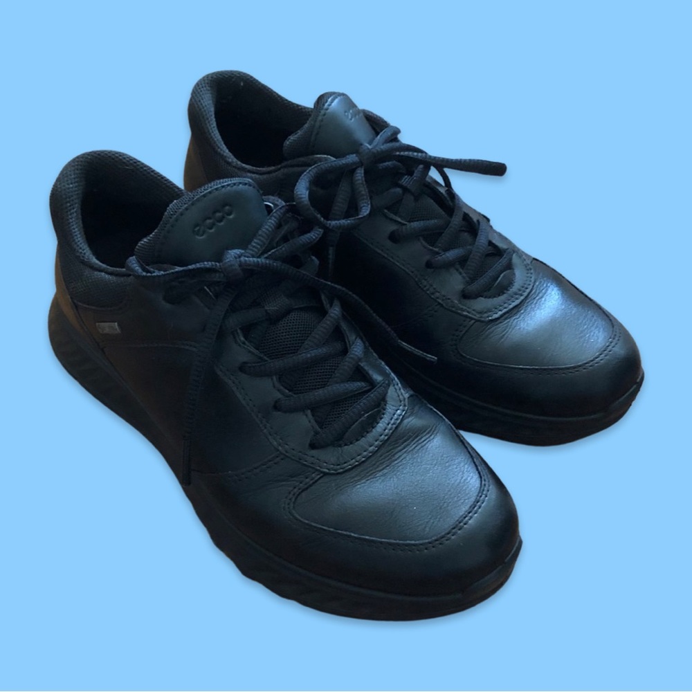 ECCO WOMEN'S EXOSTRIDE GTX SNEAKER SIZE 7-7.5
